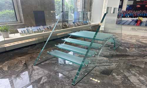 Avantages Des Escaliers En Verre Trempé Feuilleté